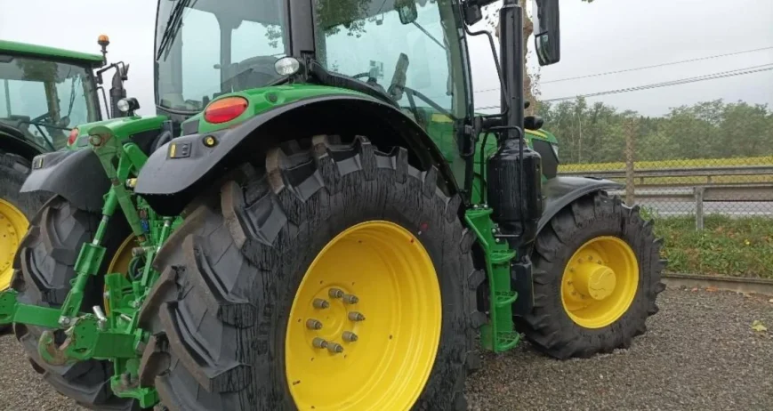 Type d’annonce Occasion Type de machine Tracteur Marque John Deere Modèle JOHN DEERE 6145R Poids 6900 kg Type de carburant Diesel Puissance 134,25 ch Année 2018 Transmission Mécanique Secteur d’activité Matériels Agricoles